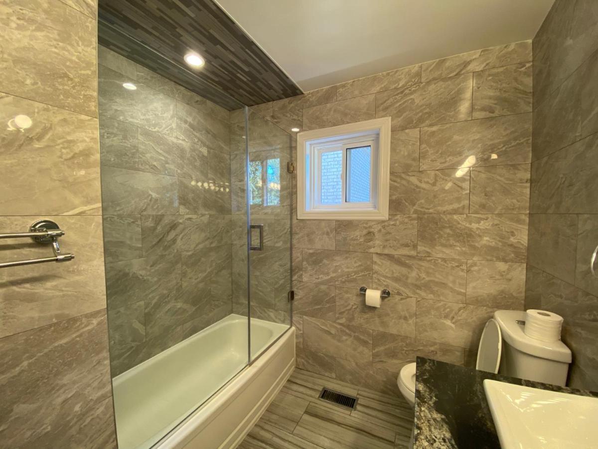 Yonge And Finch Subway !P Cozy & Quiet Private Bdr With Private Bathroom Toronto Esterno foto